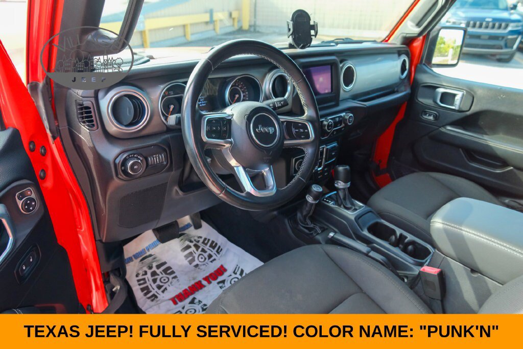 Used 2019 Jeep Wrangler Unlimited Sahara AWD/4WD image 15