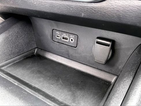 Used 2025 Nissan Altima 2.5 SV image 34