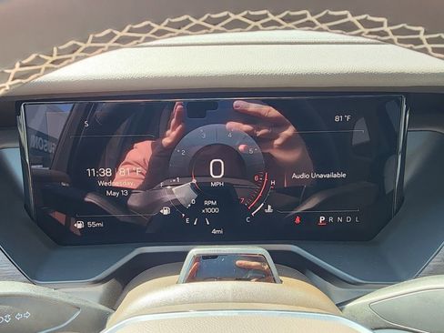 New 2026 GMC Acadia Denali w/ Super Cruise Package FWD image 24