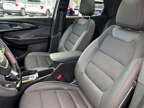 Used 2023 Chevrolet TrailBlazer RS w/ Sun and Liftgate Package image 15