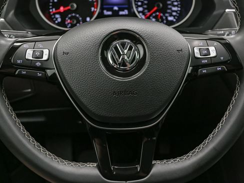 Used 2021 Volkswagen Tiguan SE w/ Panoramic Sunroof Package AWD/4WD image 38