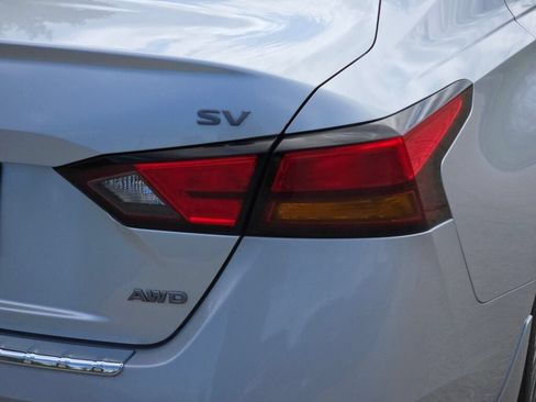 Used 2023 Nissan Altima 2.5 SV AWD/4WD image 9