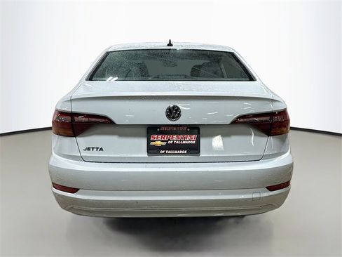 Used 2019 Volkswagen Jetta R-Line image 5