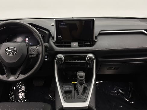 Used 2025 Toyota RAV4 XLE image 27