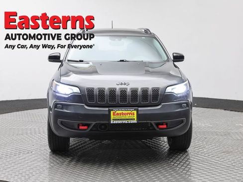 Used 2022 Jeep Cherokee Trailhawk w/ Sun, Sound & Nav Group AWD/4WD image 2