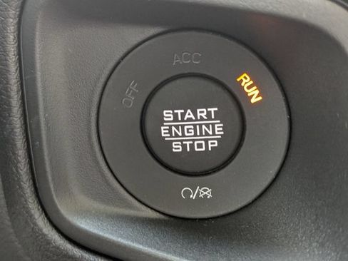New 2025 Jeep Gladiator Sport AWD/4WD image 26