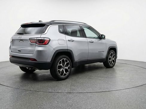 Used 2025 Jeep Compass Limited AWD/4WD image 9