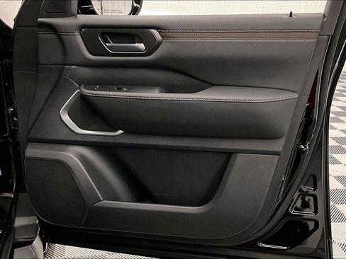 New 2026 Nissan Armada Platinum AWD/4WD image 36