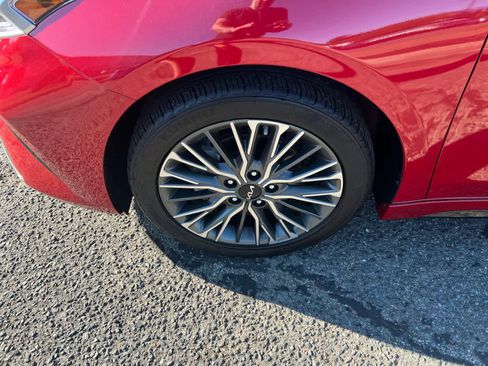 Certified 2024 Kia Forte GT-Line image 10