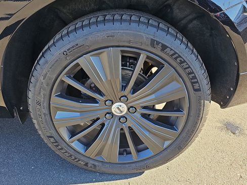 Used 2022 Volvo XC60 B5 Inscription w/ Advanced Package image 39