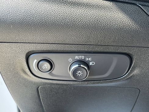 Used 2024 Buick Encore GX Preferred FWD image 16
