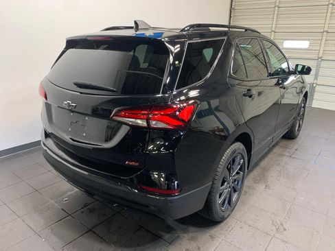 Used 2023 Chevrolet Equinox RS image 3