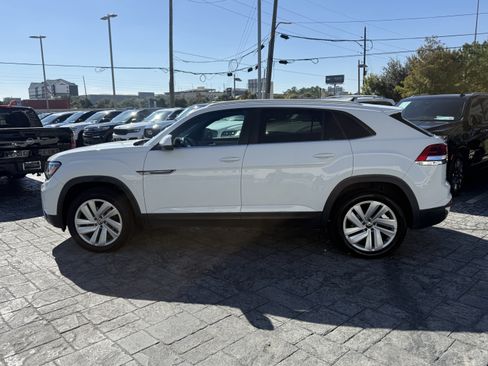 Used 2020 Volkswagen Atlas Cross Sport SE image 4