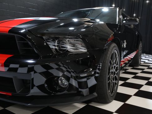 Used 2013 Ford Mustang Shelby GT500 RWD image 9