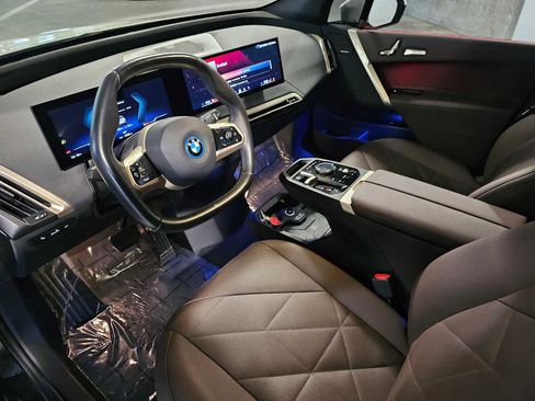 Used 2024 BMW iX xDrive50 w/ Premium Package AWD/4WD image 2