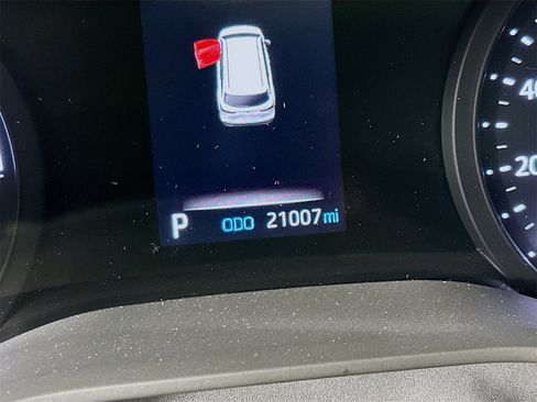 Used 2022 Toyota Sienna XSE image 12