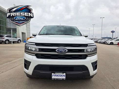 Used 2024 Ford Expedition Max XLT image 2