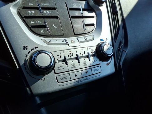 Used 2014 Chevrolet Equinox LT w/ Driver Convenience Package FWD image 17
