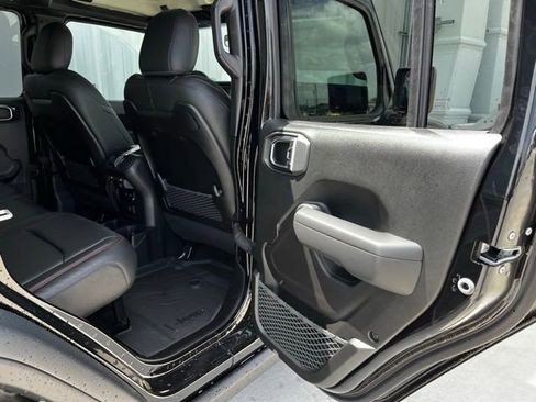 New 2025 Jeep Wrangler Rubicon w/ Convenience Group image 34