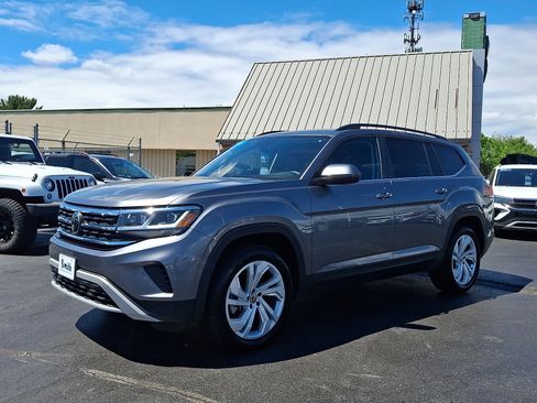 Certified 2023 Volkswagen Atlas SE w/ Panoramic Sunroof Package AWD/4WD image 3