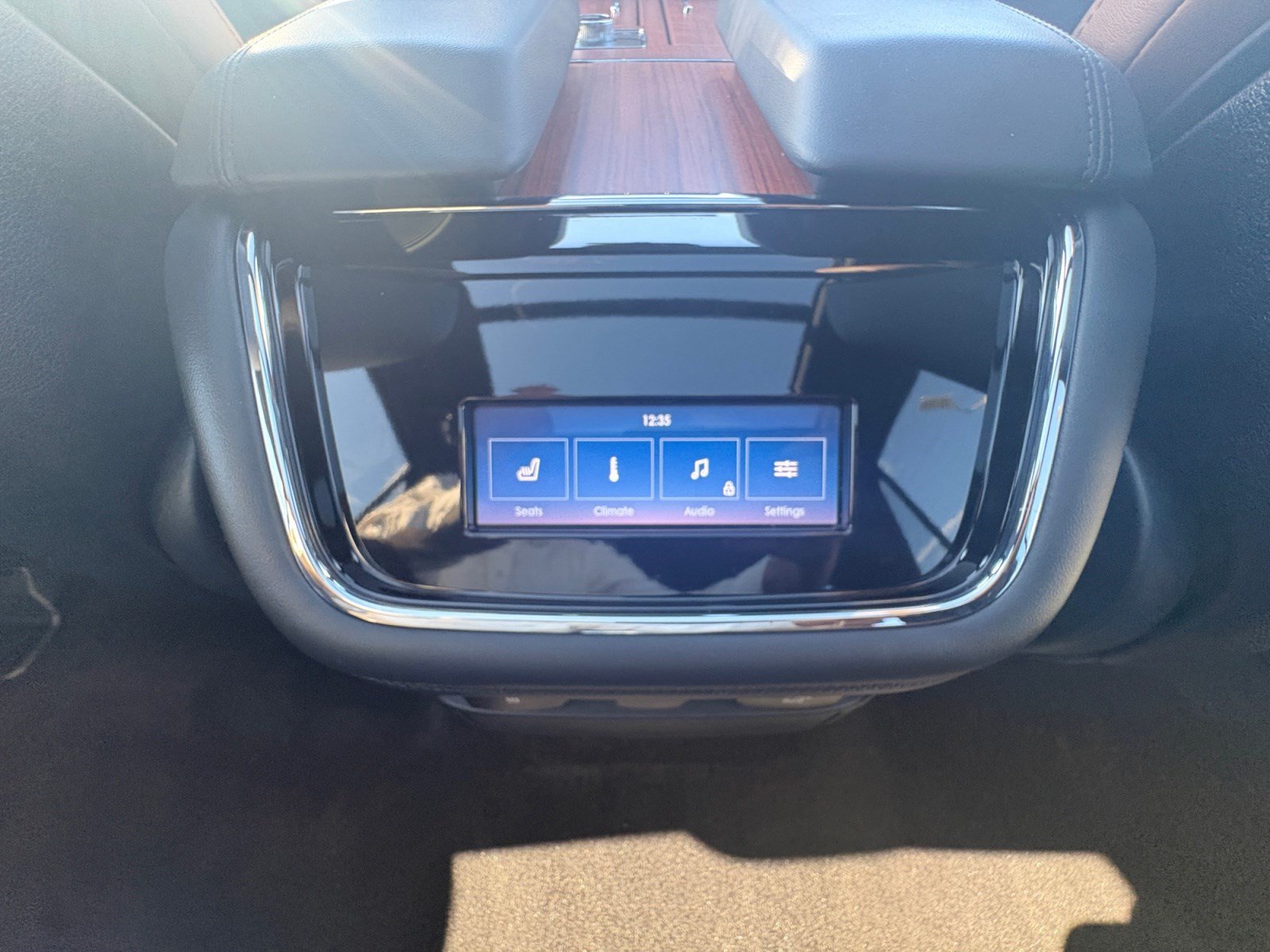 Certified 2023 Lincoln Navigator Reserve AWD/4WD image 19