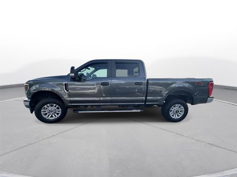 Used 2019 Ford F250 XL w/ STX Appearance Package AWD/4WD image 9