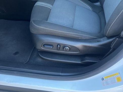 Used 2024 Chevrolet Blazer LT image 11