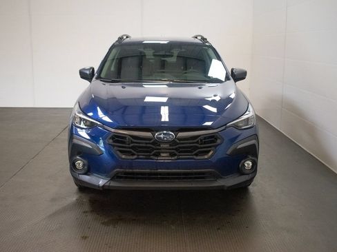 Used 2024 Subaru Crosstrek 2.5i Limited AWD/4WD image 2