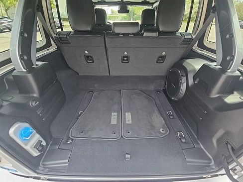 Used 2022 Jeep Wrangler Unlimited Sahara image 34