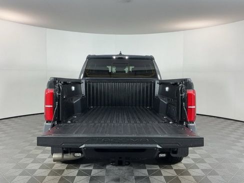 Used 2024 Toyota Tacoma TRD Off-Road image 8