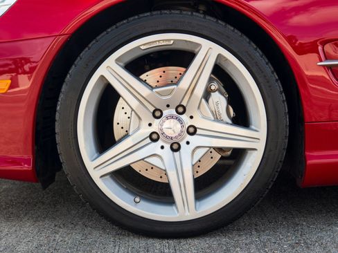 Used 2011 Mercedes-Benz SL 550 image 22