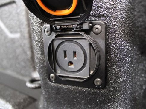 Used 2020 GMC Sierra 3500 SLT w/ SLT Convenience Package image 17