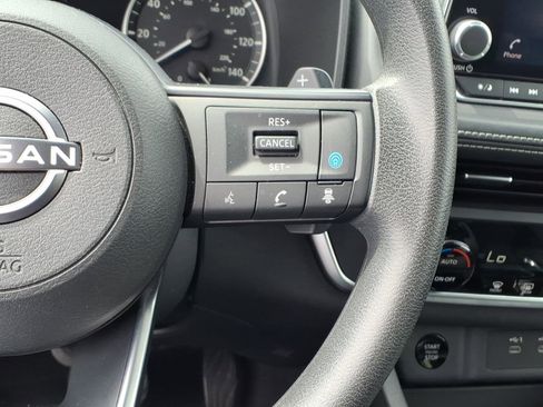 Used 2024 Nissan Rogue SV FWD image 18