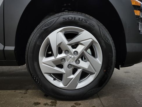 New 2026 Hyundai Kona SE image 19