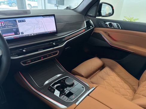 Used 2026 BMW X5 xDrive40i w/ M Sport Package image 29