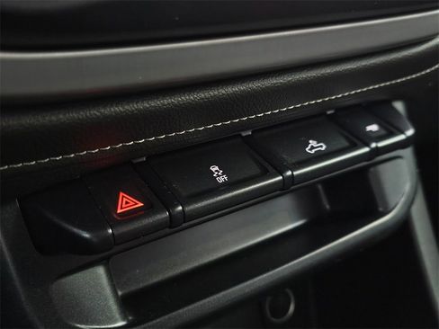 Used 2015 GMC Canyon SLE w/ SLE Convenience Package image 33