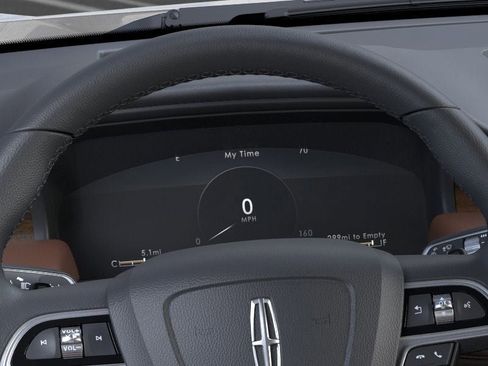 New 2022 Lincoln Nautilus Reserve w/ Luxury Package image 13