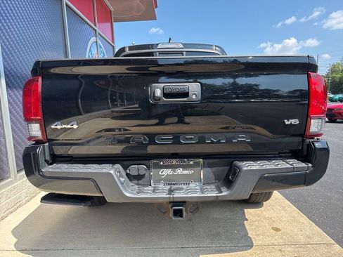 Used 2023 Toyota Tacoma SR image 9
