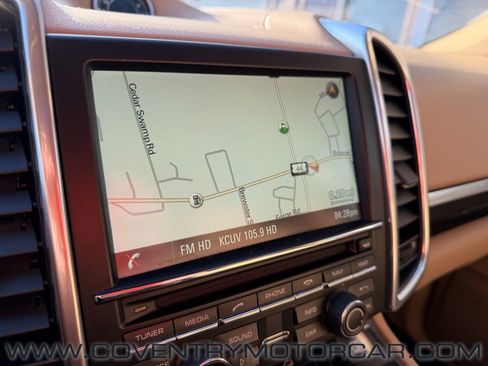 Used 2016 Porsche Cayenne base image 21