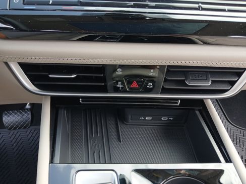 New 2026 Volkswagen Atlas SE FWD image 16