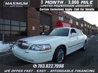 Used 2009 Lincoln Town Car Signature Limited