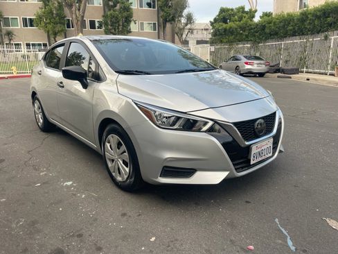 Used 2021 Nissan Versa S image 5