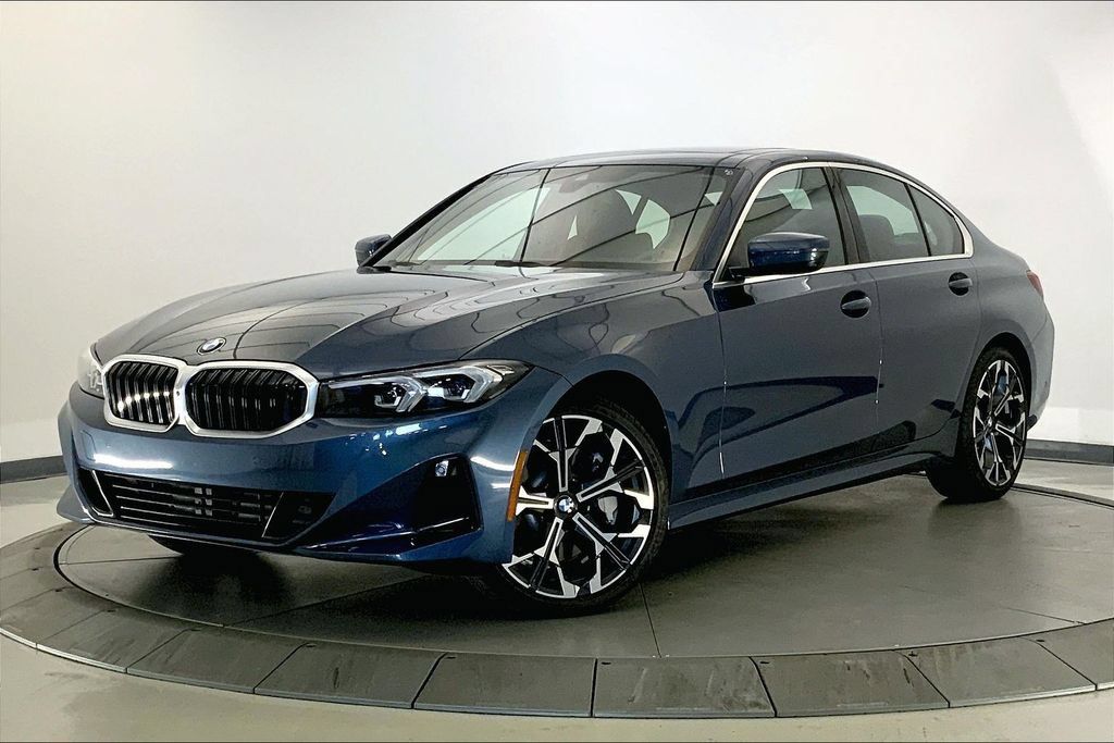 Certified 2025 BMW 330i Sedan RWD image 10