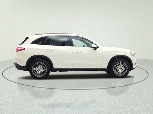Certified 2026 Mercedes-Benz GLC 300 image 4