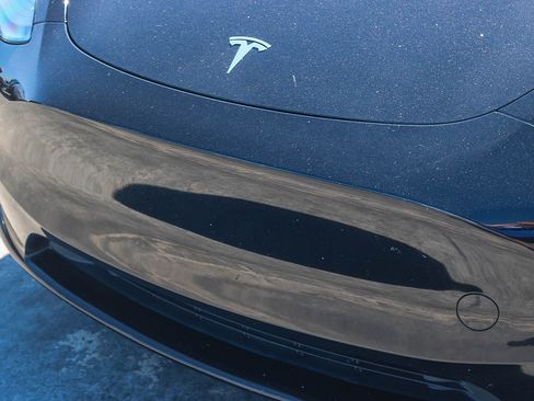 Used 2023 Tesla Model Y Long Range AWD/4WD image 6