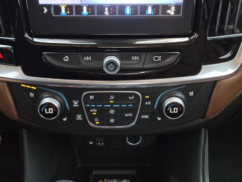 Used 2020 Chevrolet Traverse High Country AWD/4WD image 14