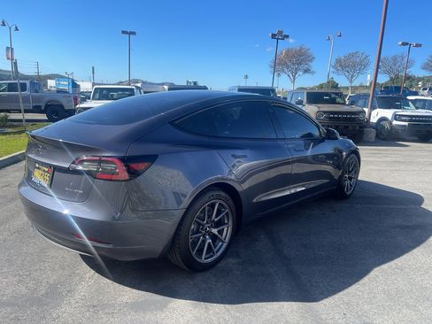 Used 2021 Tesla Model 3 Long Range image 9