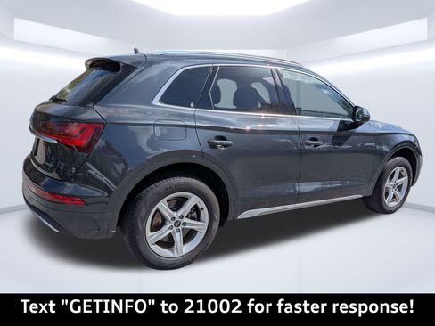 Used 2024 Audi Q5 2.0T Premium w/ Convenience Package image 3