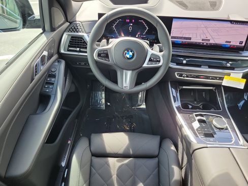 New 2026 BMW X5 xDrive40i w/ M Sport Package AWD/4WD image 11