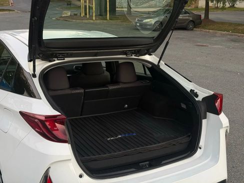 Used 2018 Toyota Prius Prime Plus w/ Carpet Mat Package image 16